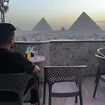 Pyramids Inn