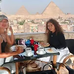 Pyramids Inn