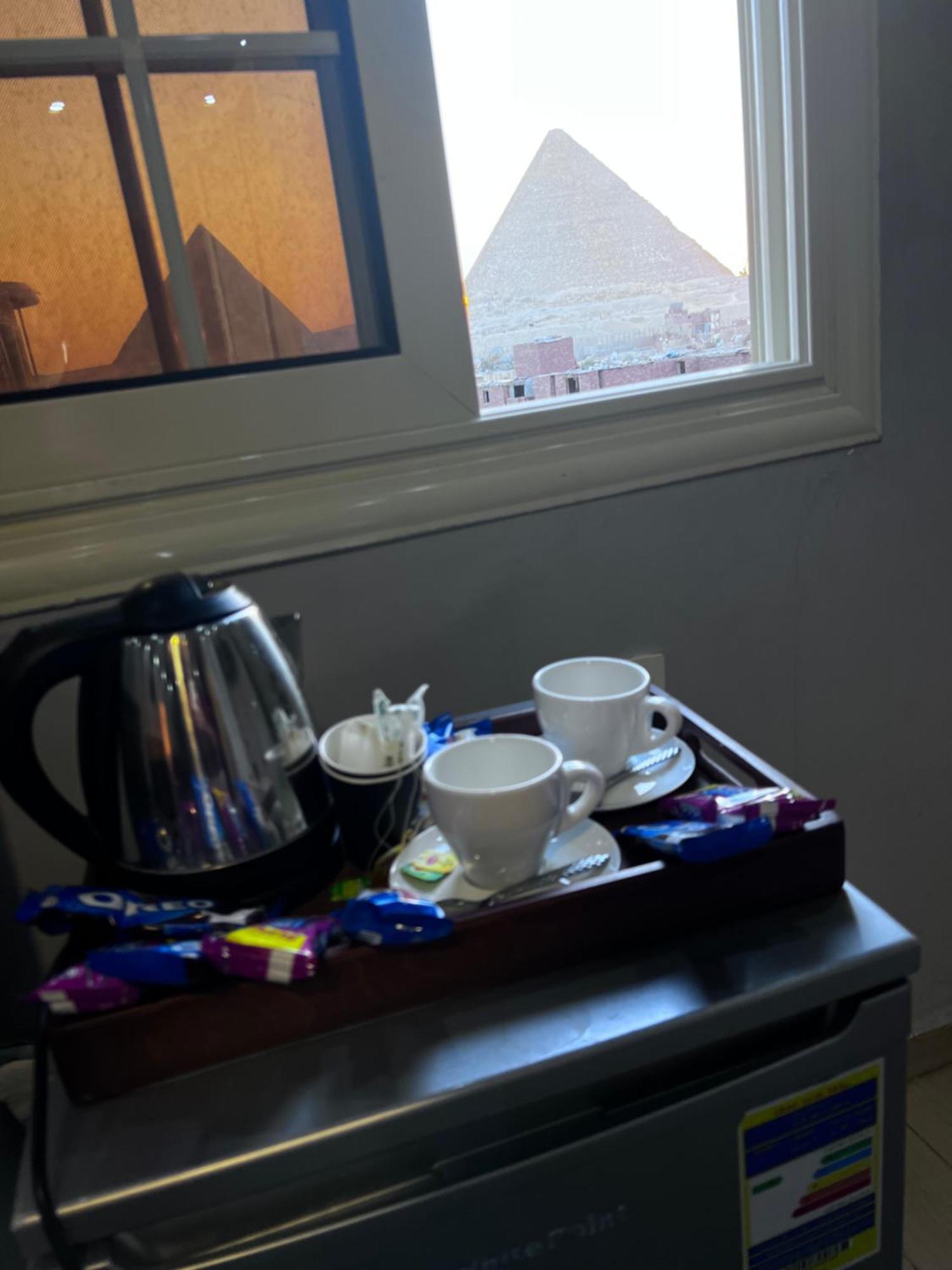 Hotel Pyramids